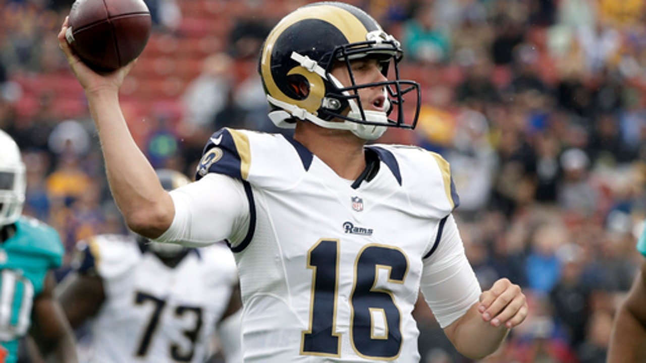 Dolphins spoil Goff's debut with rally to beat Rams, 14-10
